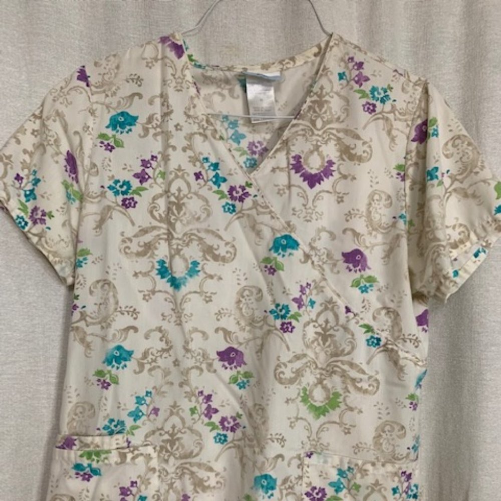 SB ladies scrub top